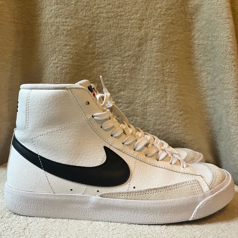 Nike Blazer Mid 77 Women’s Size 8 Youth Size 6.5 White/Black Shoes